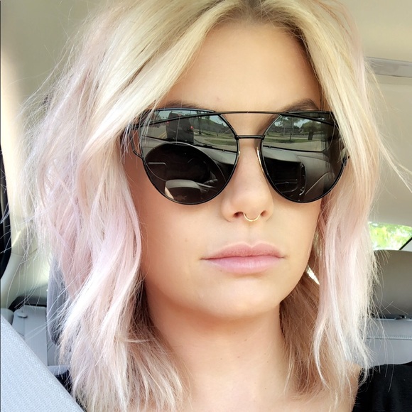 Meet your Posher, Jessika - Picture 1 of 1